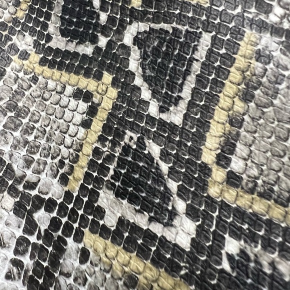 AQUA MINI SKIRT SIZE SMALL . Like new - Picture 9 of 16